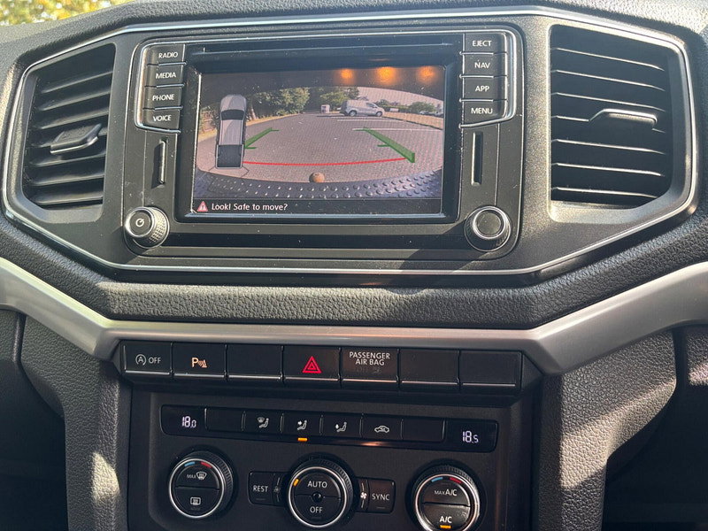 2019 Volkswagen Amarok in Black, photo 15 of 16