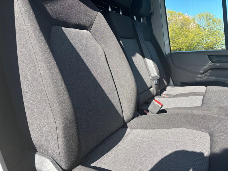 2023 Volkswagen Crafter in White, photo 13 of 13