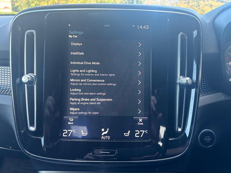 2020 Volvo XC40 in Red, photo 14 of 18