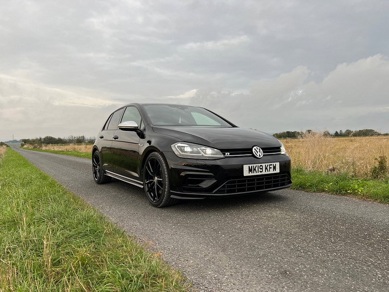2019 Volkswagen Golf in Black, photo 9 of 26