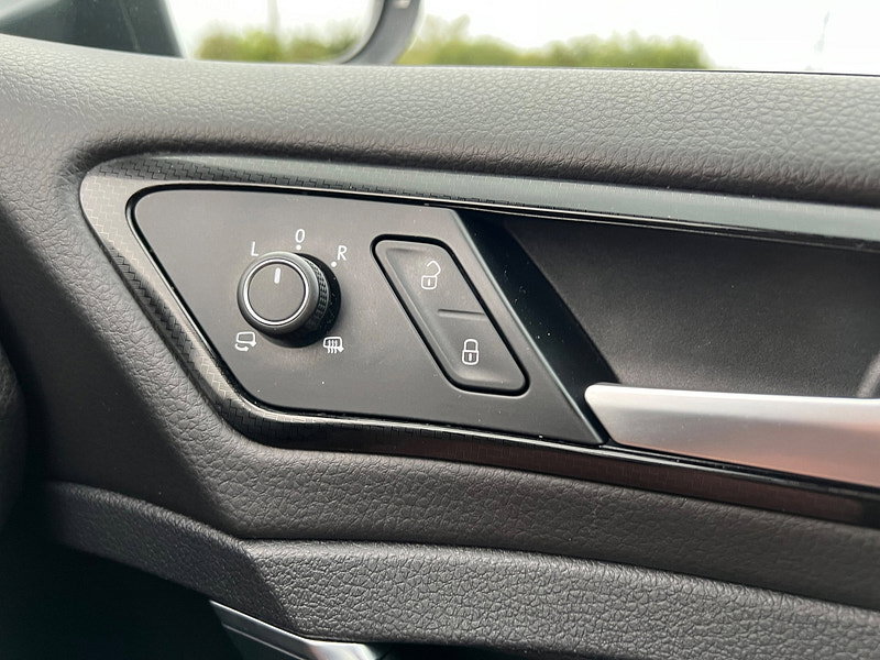 2019 Volkswagen Golf in Black, photo 25 of 26