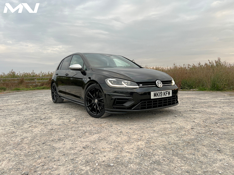 2019 Volkswagen Golf in Black, photo 1 of 26