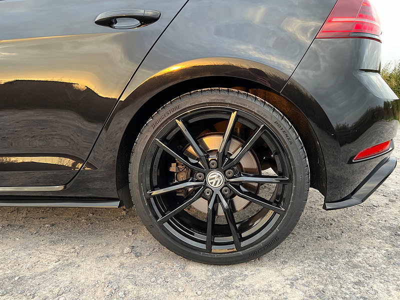 2019 Volkswagen Golf in Black, photo 12 of 26
