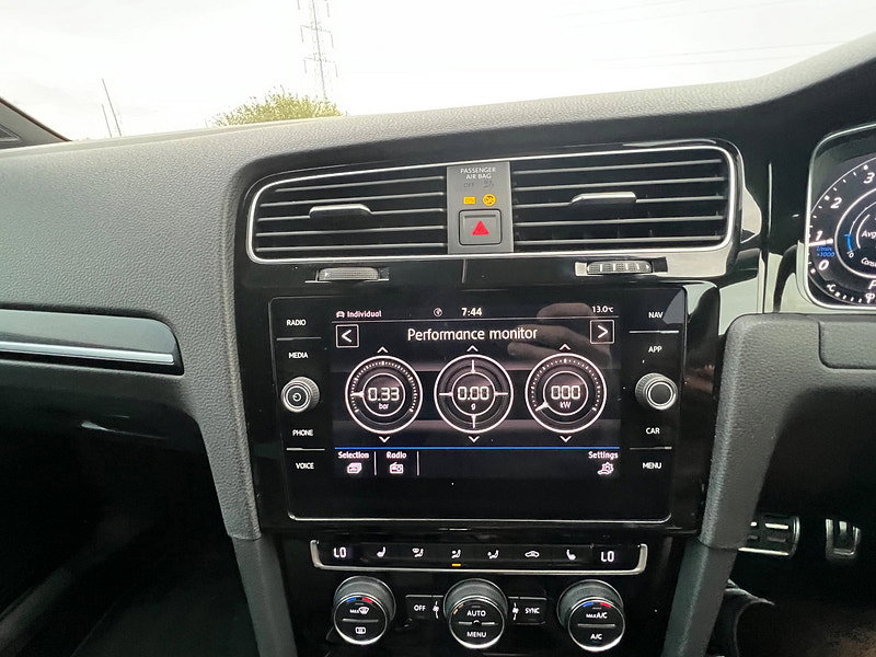 2019 Volkswagen Golf in Black, photo 19 of 26