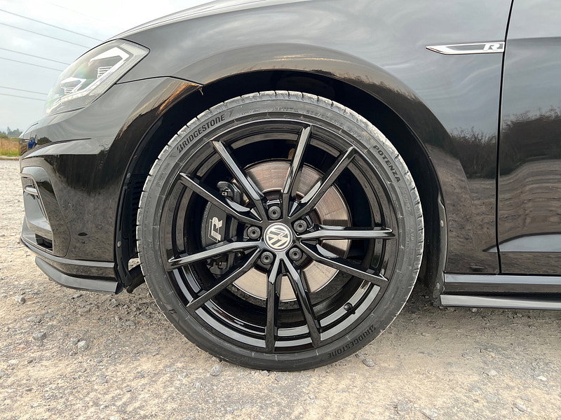 2019 Volkswagen Golf in Black, photo 11 of 26
