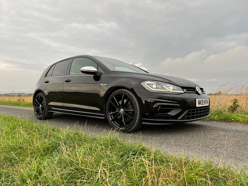 2019 Volkswagen Golf in Black, photo 3 of 26