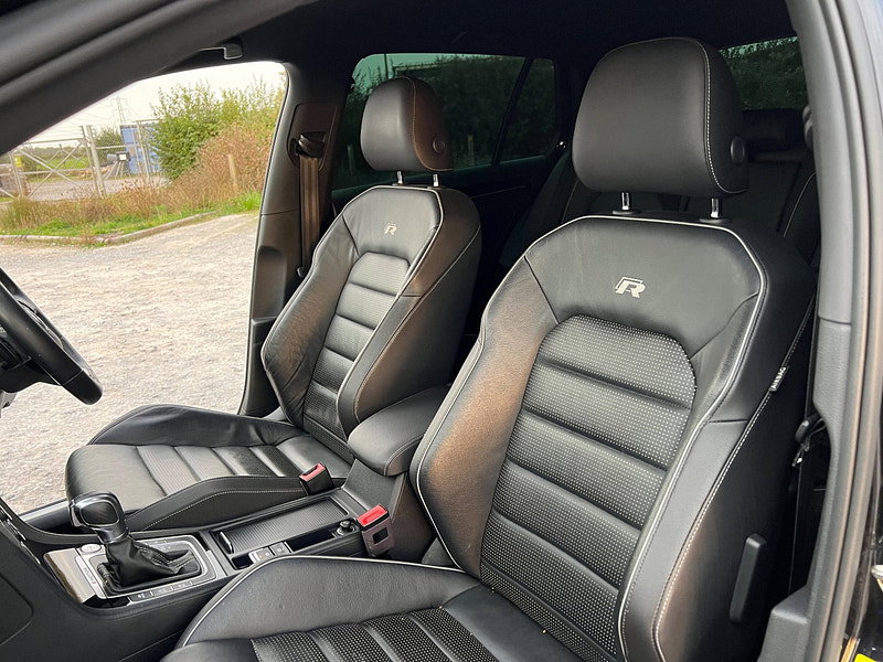 2019 Volkswagen Golf in Black, photo 18 of 26