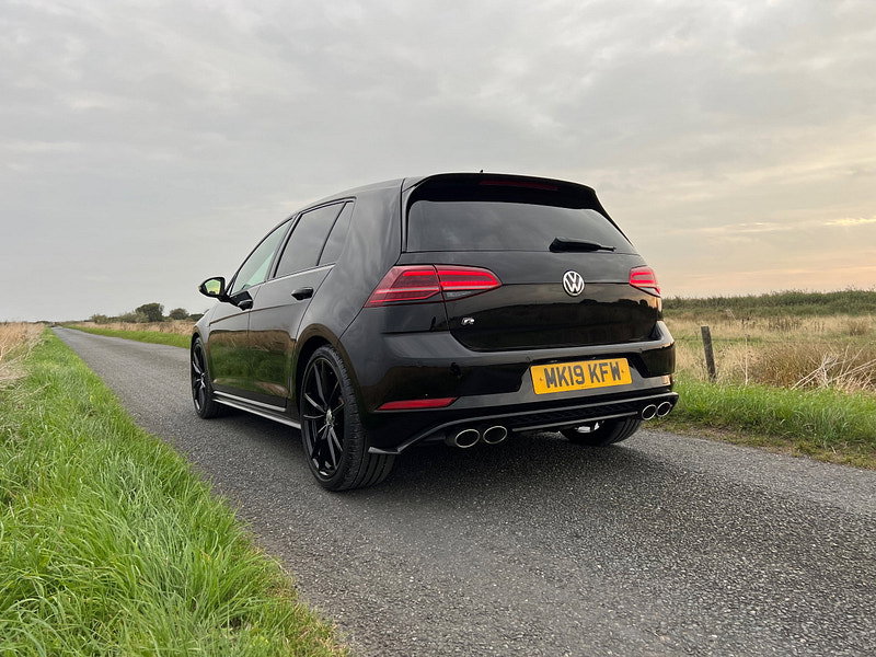 2019 Volkswagen Golf in Black, photo 8 of 26