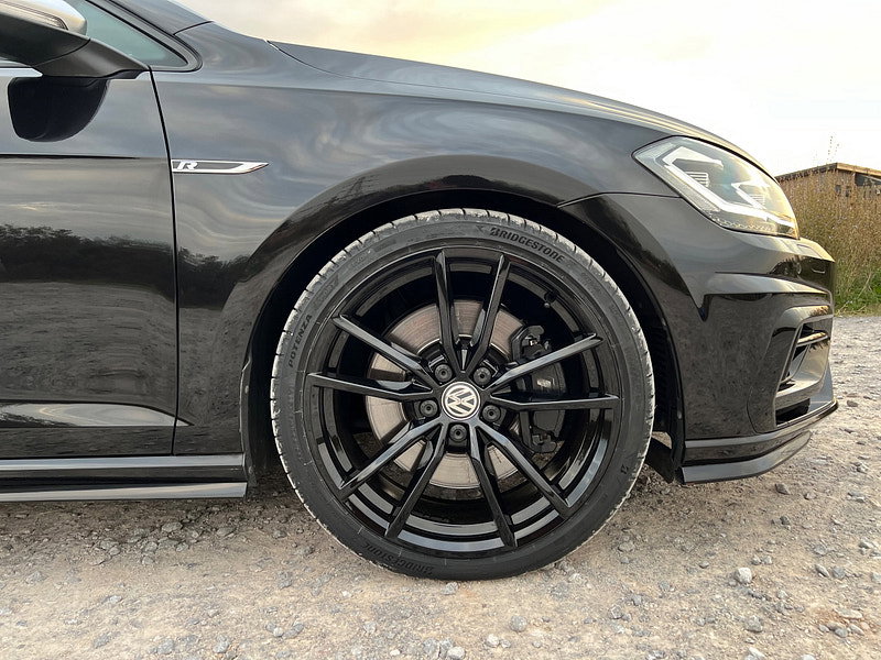 2019 Volkswagen Golf in Black, photo 10 of 26