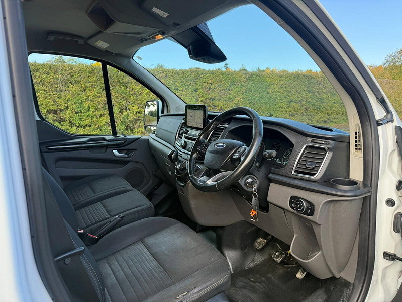 2019 Ford Transit Custom in White, photo 13 of 22