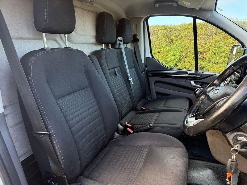 2019 Ford Transit Custom in White, photo 15 of 22