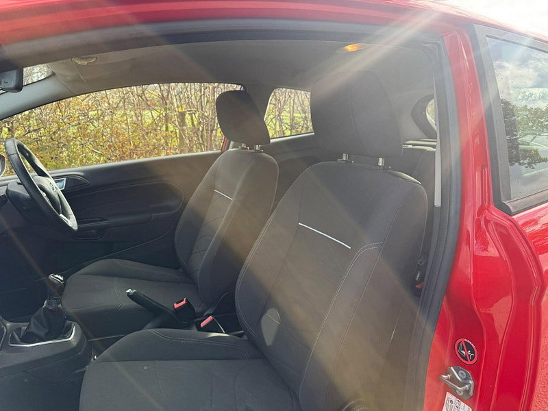 2012 Ford Fiesta in Red, photo 15 of 21