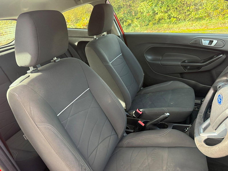 2012 Ford Fiesta in Red, photo 19 of 21