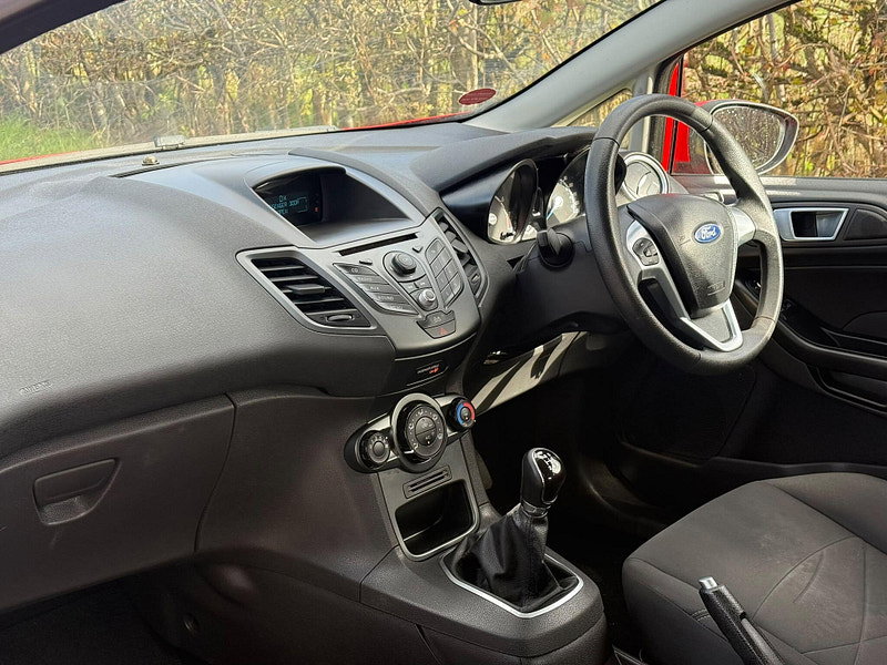 2012 Ford Fiesta in Red, photo 14 of 21