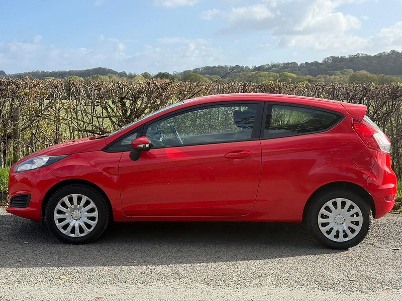 2012 Ford Fiesta in Red, photo 2 of 21