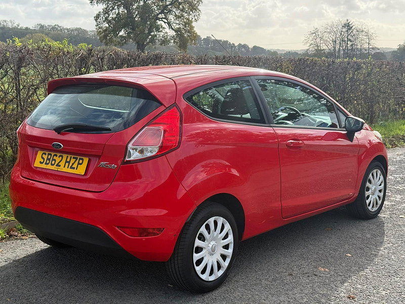 2012 Ford Fiesta in Red, photo 6 of 21