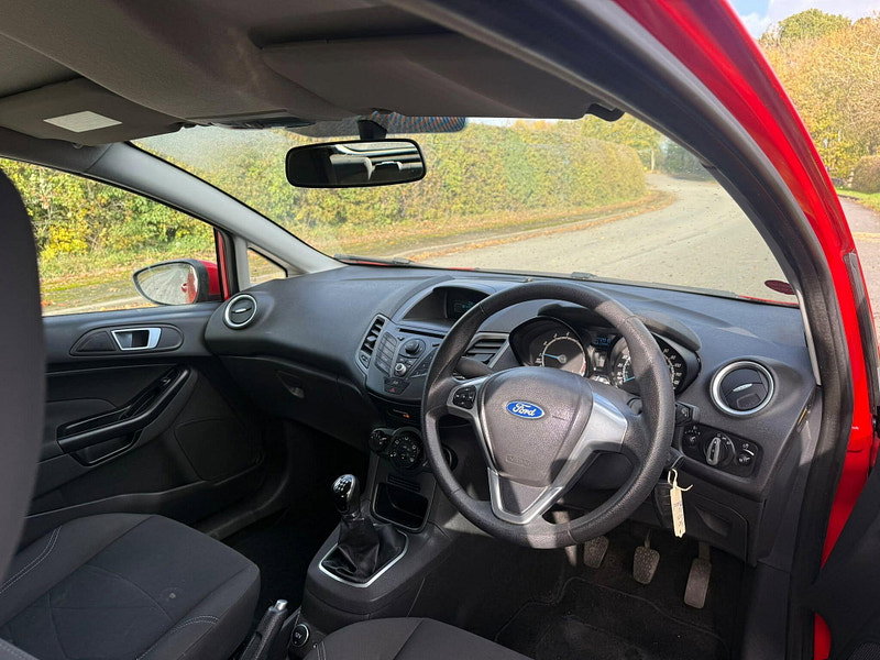 2012 Ford Fiesta in Red, photo 13 of 21