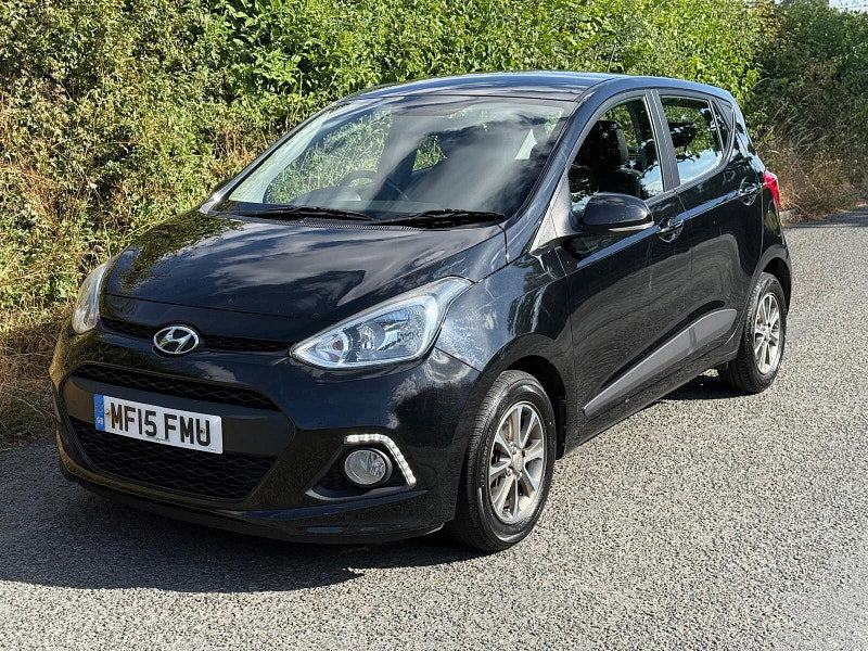 2015 Hyundai I10 in Black, photo 1 of 21