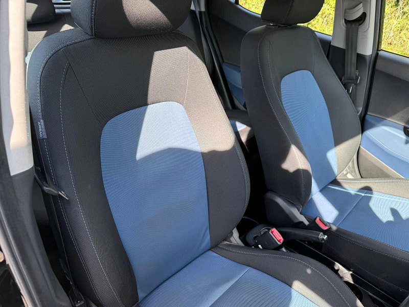 2015 Hyundai I10 in Black, photo 17 of 21