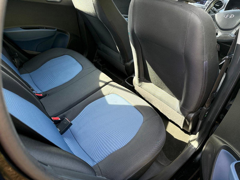2015 Hyundai I10 in Black, photo 18 of 21