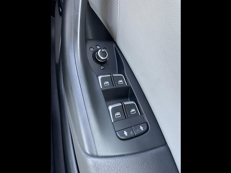 Audi Q3 2.0 TDI SE S Tronic quattro Euro 5 (s/s) 5dr