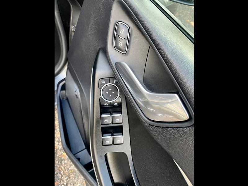 Ford Fiesta 1.0T EcoBoost Vignale Euro 6 (s/s) 5dr