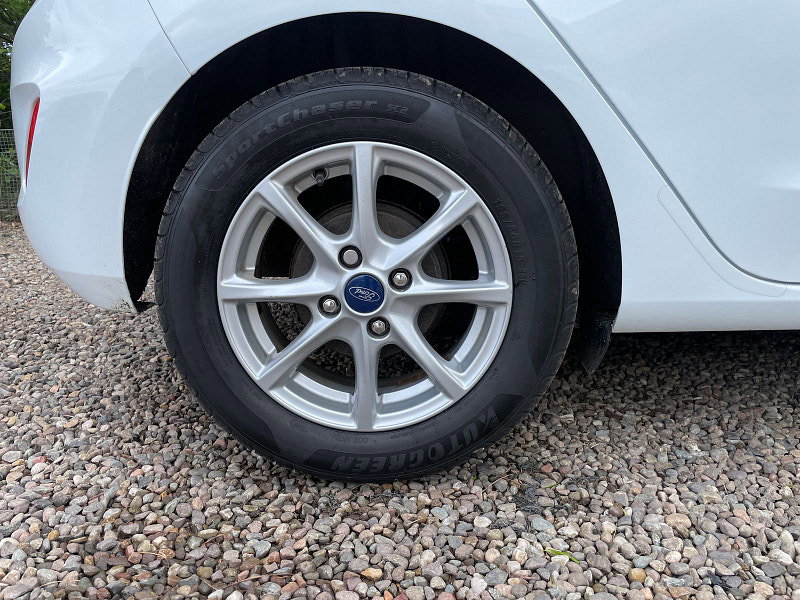 Ford Fiesta 1.0T EcoBoost Zetec Euro 6 (s/s) 5dr
