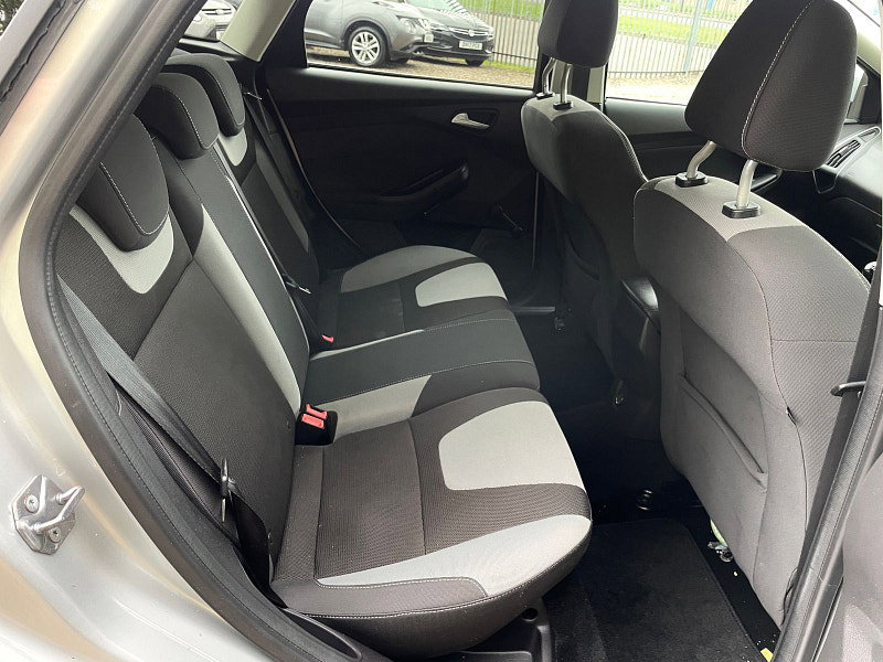 Ford Focus 2.0 TDCi Zetec S Euro 5 5dr