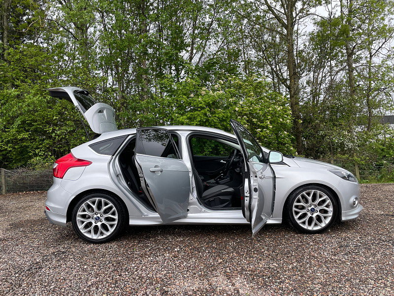 Ford Focus 2.0 TDCi Zetec S Euro 5 5dr