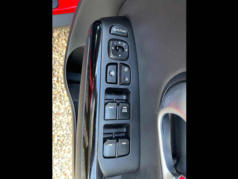 Kia Soul 1.6 GDi Connect Plus Euro 6 5dr