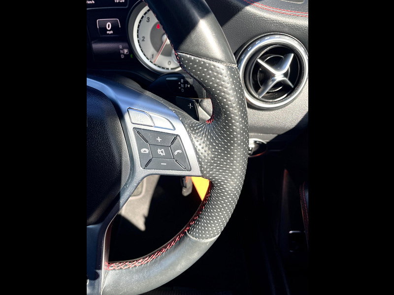 Mercedes-Benz GLA 2.1 GLA220 CDI AMG Line 7G-DCT 4MATIC Euro 6 (s/s) 5dr