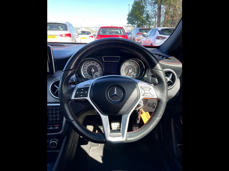 Mercedes-Benz GLA 2.1 GLA220 CDI AMG Line 7G-DCT 4MATIC Euro 6 (s/s) 5dr
