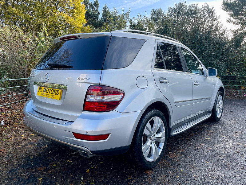 Mercedes-Benz M Class 3.0 ML300 CDI V6 BlueEfficiency Sport G-Tronic 4WD Euro 5 5dr