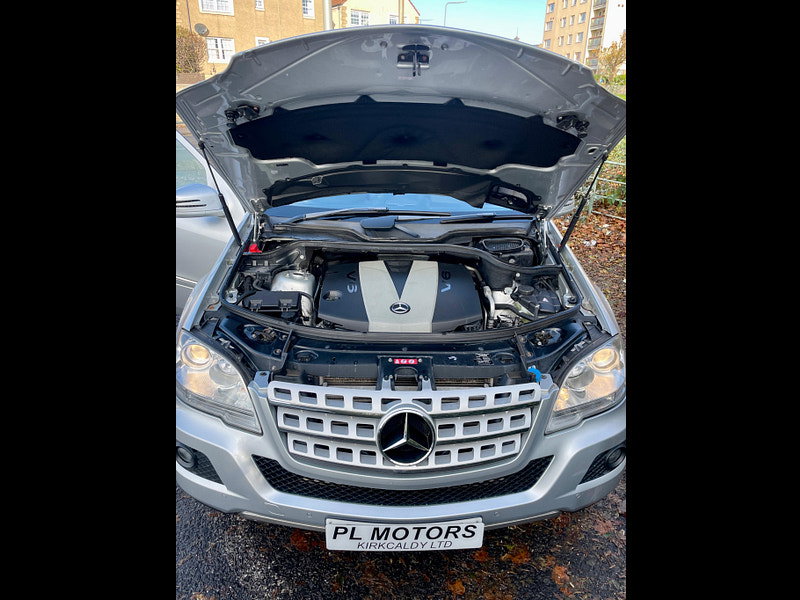 Mercedes-Benz M Class 3.0 ML300 CDI V6 BlueEfficiency Sport G-Tronic 4WD Euro 5 5dr
