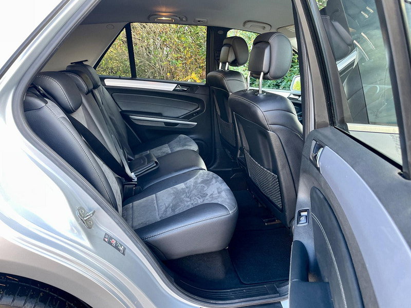 Mercedes-Benz M Class 3.0 ML300 CDI V6 BlueEfficiency Sport G-Tronic 4WD Euro 5 5dr