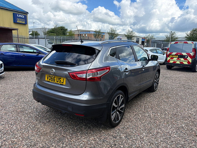 Nissan Qashqai 1.6 dCi Tekna SUV 5dr Diesel XTRON 2WD Euro 6 (s/s) (130 ps)