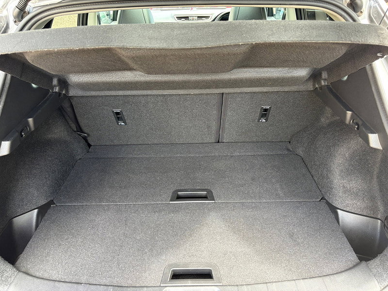 Nissan Qashqai 1.6 dCi Tekna SUV 5dr Diesel XTRON 2WD Euro 6 (s/s) (130 ps)
