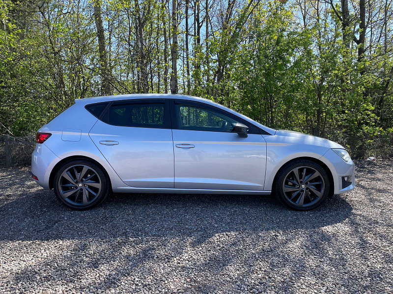 Seat Leon 2.0 TDI CR FR DSG Euro 5 (s/s) 5dr