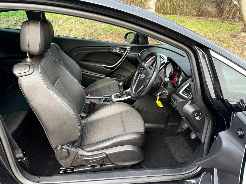Vauxhall Astra GTC 1.4T SRi Euro 5 (s/s) 3dr