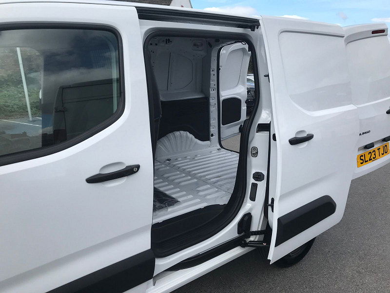 Citroen Berlingo 1.5L 1000 Enterprise Edition Blue HDi SS A Diesel Automatic Euro 6 (129 bhp) 5dr Automatic 2025