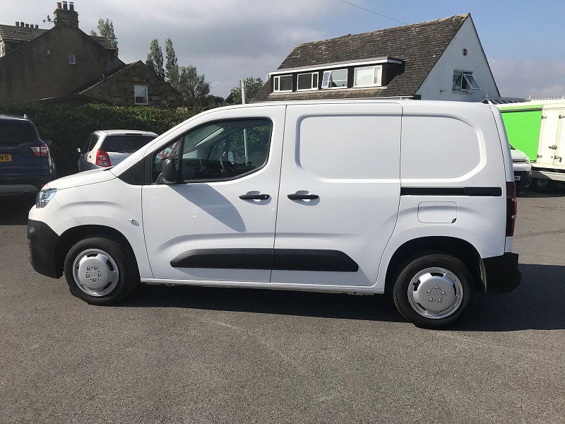 Citroen Berlingo 1.5L 650 Enterprise Professional Blue HDi  Diesel Manual Euro 6 (75 bhp) 5dr Manual 2024