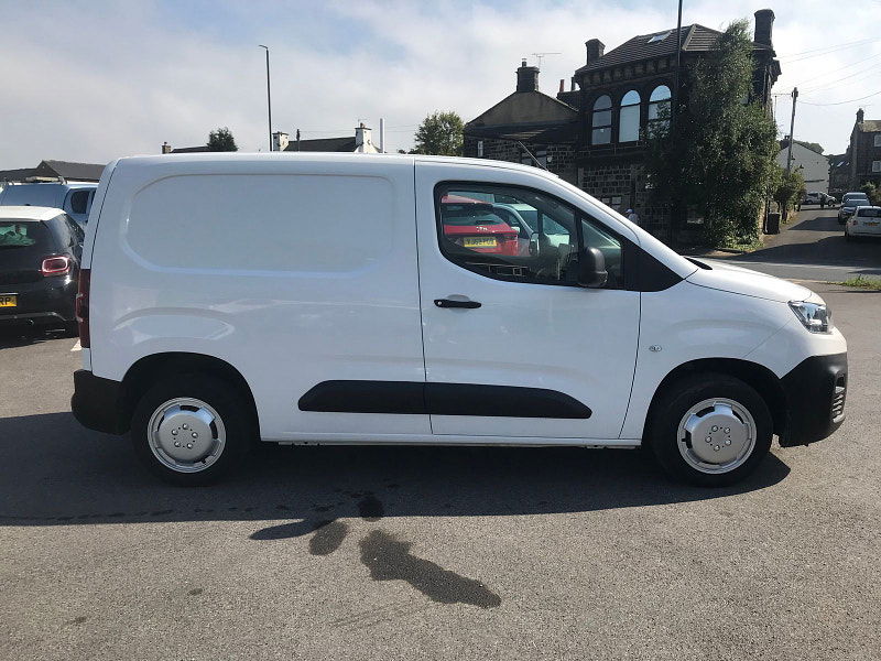 Citroen Berlingo 1.5L 650 Enterprise Professional Blue HDi  Diesel Manual Euro 6 (75 bhp) 5dr Manual 2024