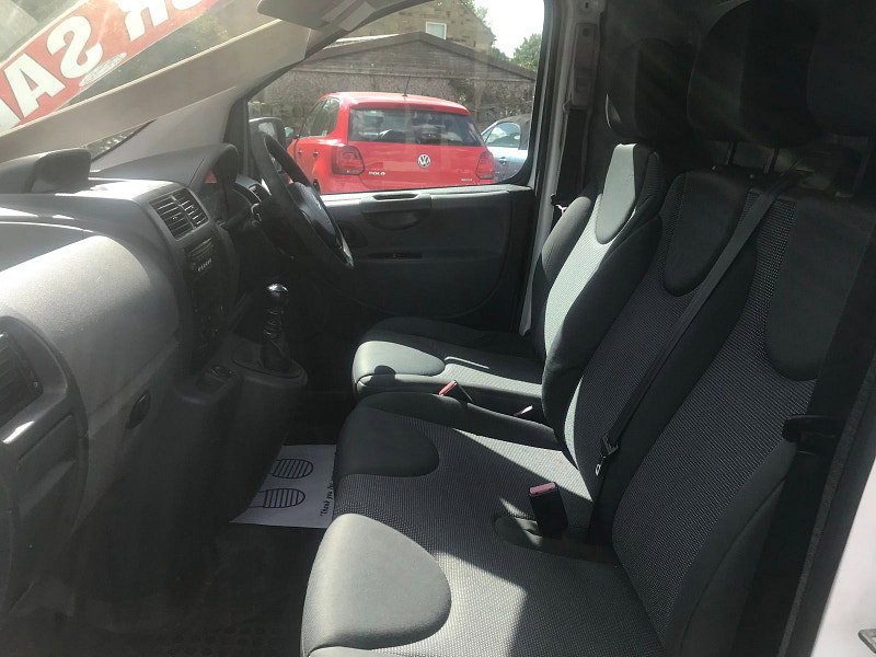 Citroen Dispatch 2.0L 1200 L2H1 LWB P/V HDI 120 LX Diesel Manual Euro 4 (118 bhp) 6dr Manual 2026