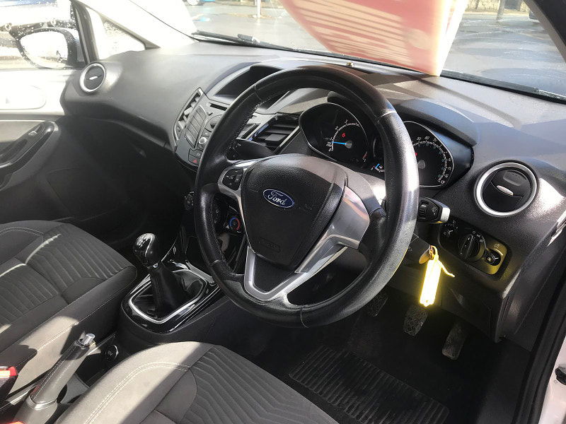 Ford Fiesta 1.2L ZETEC Hatchback 5dr Petrol Manual Euro 5 (81 bhp) 5dr Manual 2025