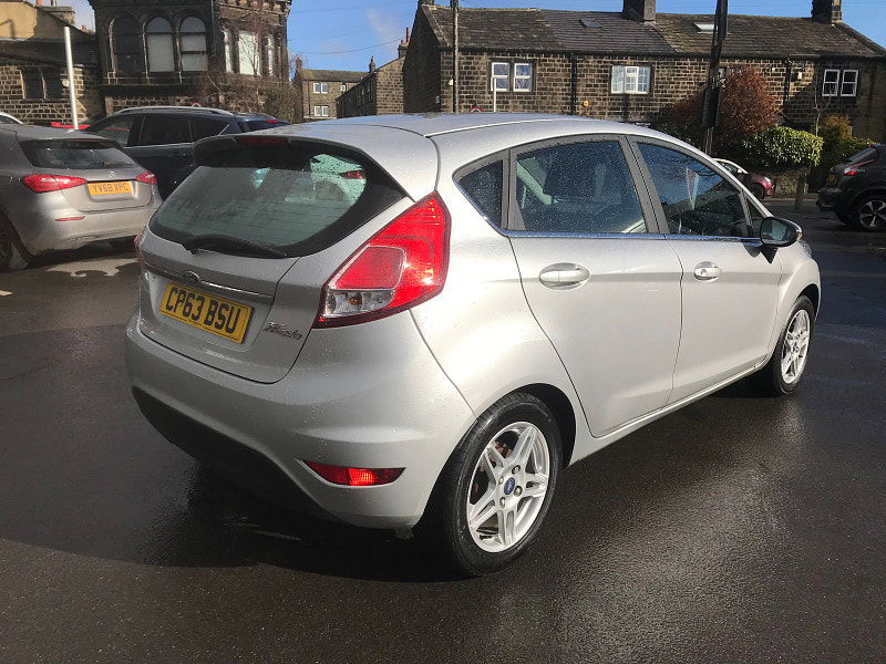 Ford Fiesta 1.2L ZETEC Hatchback 5dr Petrol Manual Euro 5 (81 bhp) 5dr Manual 2025