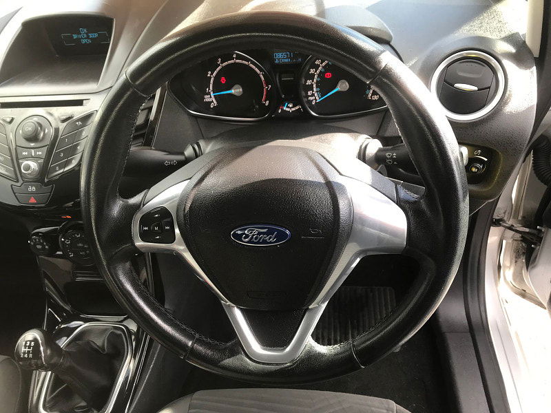 Ford Fiesta 1.2L ZETEC Hatchback 5dr Petrol Manual Euro 5 (81 bhp) 5dr Manual 2025