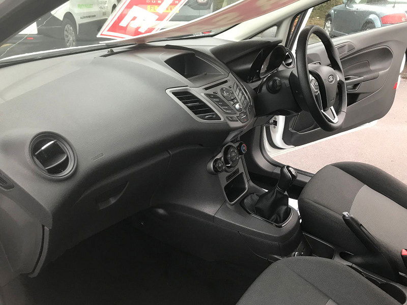 Ford Fiesta Van 1.5 TDCi Panel Van 3dr Diesel Manual (98 g/km, 74 bhp) 3dr Manual 2026