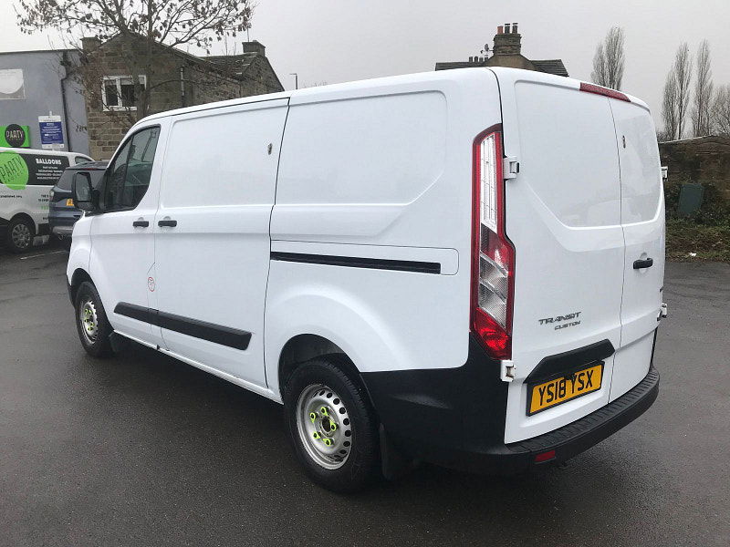 Ford Transit Custom 2.0 280 EcoBlue Panel Van 5dr Diesel Manual L1 H1 Euro 6 (105 ps) 5dr Manual 2026