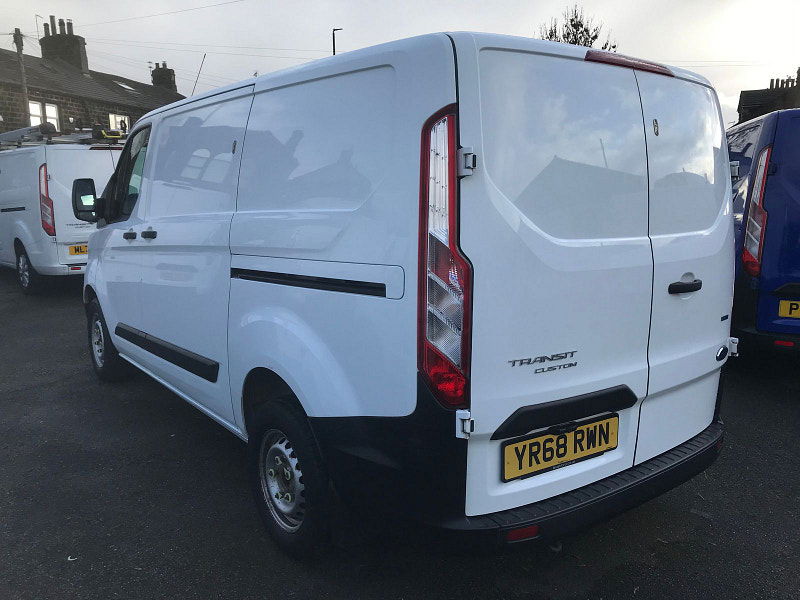 Ford Transit Custom 2.0 280 EcoBlue Panel Van 5dr Diesel Manual L1 H1 Euro 6 (105 ps) 5dr Manual 2026
