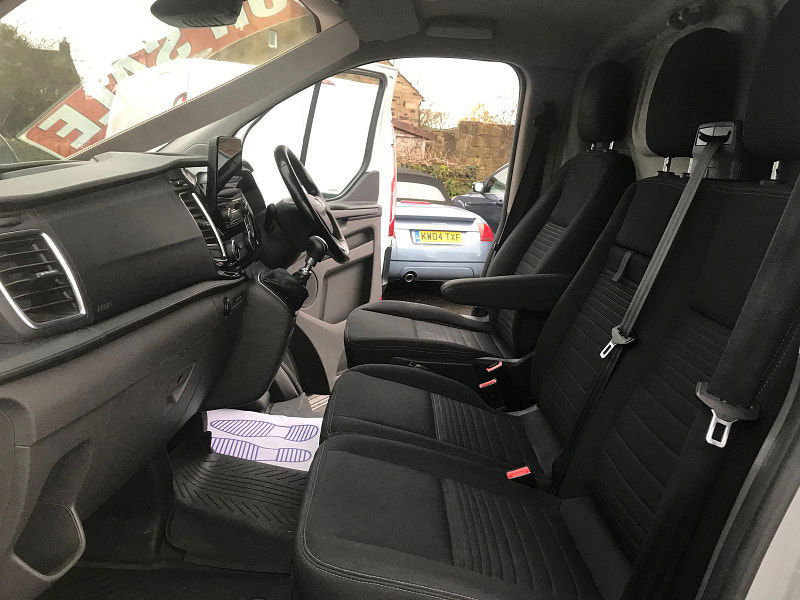 Ford Transit Custom 2.0L 280 Limited Diesel Manual Euro 6 (128 bhp) 5dr Manual 2025